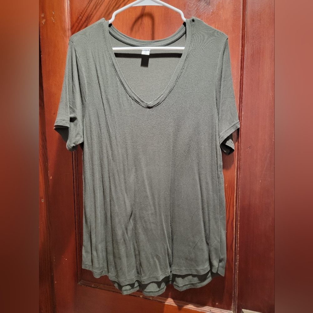 Green Old Navy Short Sleeve Tee